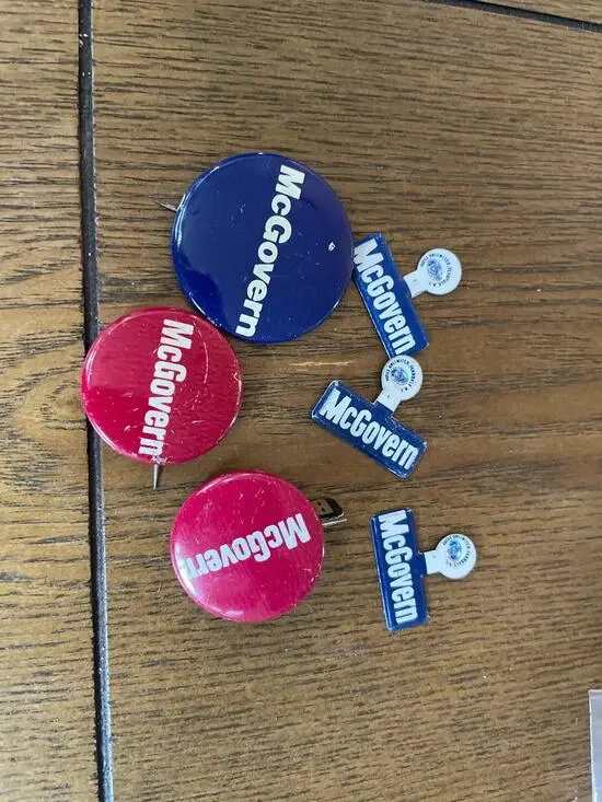 Lot of 6 Vintage George McGovern 1972 Presidential Campaign Pins & Clips
