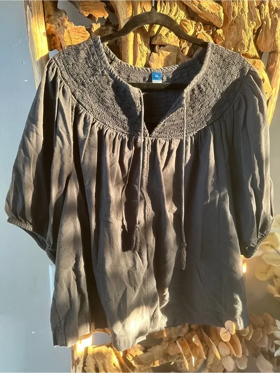 Old Navy Charcoal Gray Smocked Yoke Peasant Blouse