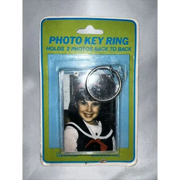 Vtg Photo Key Ring Item No 94334 Holds 2 Photos Back‎ To Back