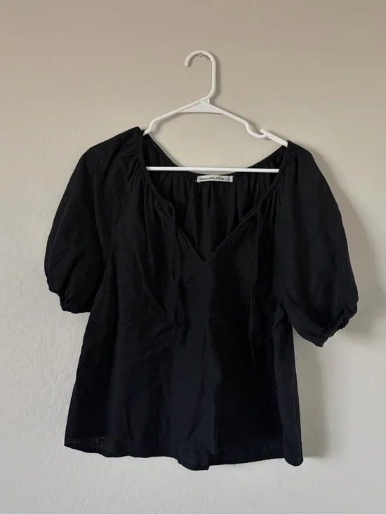 Abercrombie & Fitch Black Puff Sleeve Peasant Top