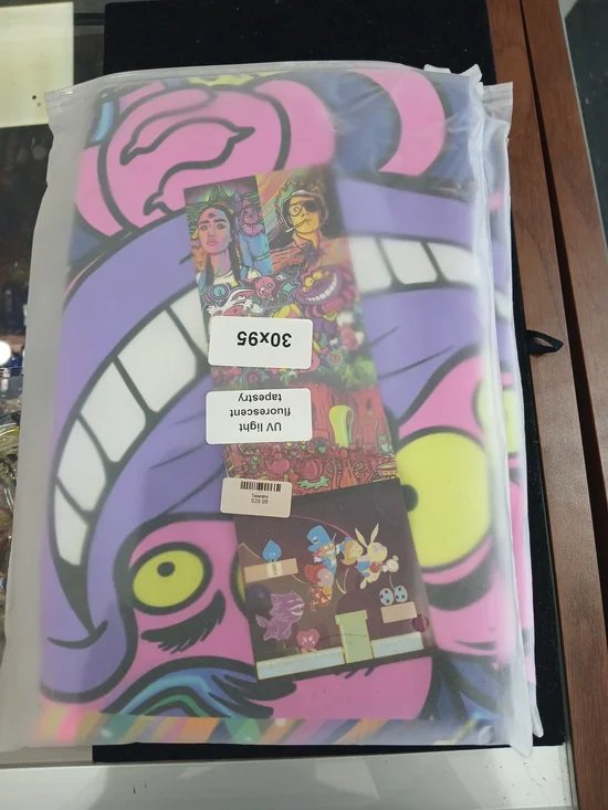 RARE Vibrant Pop-Art Graphic Blanket – Pink, Purple, Yellow