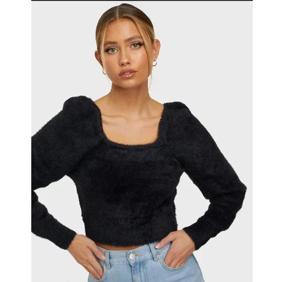 ASTR the label Women's‎ Black Fuzzy Square Neck Long Sleeve Sweater. Size L