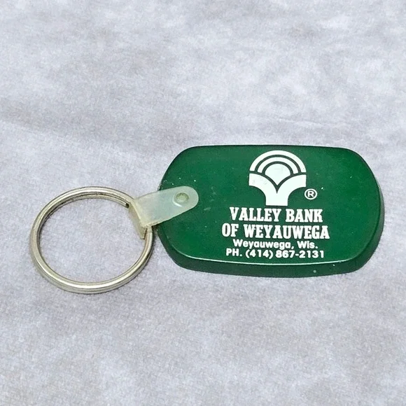 Vintage Valley Bank of Weyauwega WI Key Chain 3.5