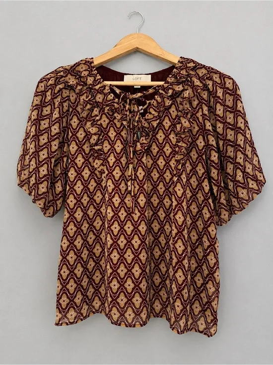 NWT LOFT Medium Burgundy Floral Ruffle Tie Neck Puff Sleeve Lined Blouse Boho