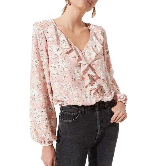 astr | ruffled button-front floral v-neck blouse blush pink m
