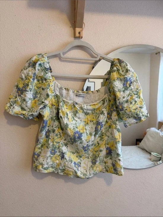 Abercrombie & Fitch White Floral Puff-Sleeve Blouse with Yellow & Blue Print