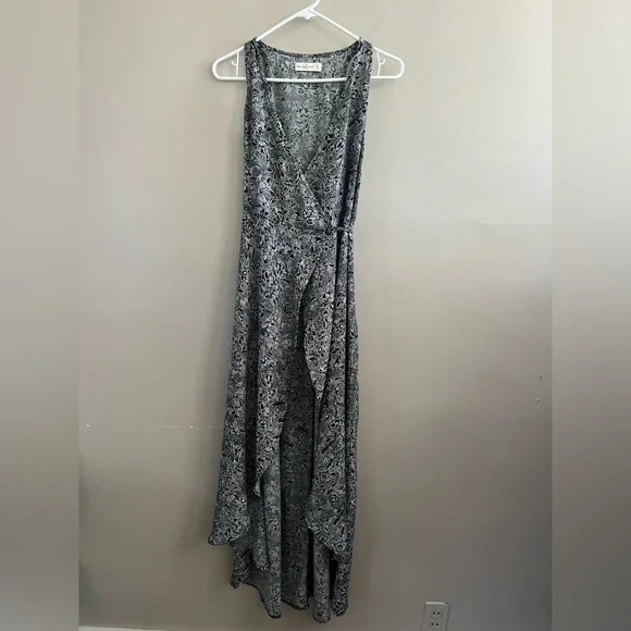 Abrercrombie & Fitch Wrap Dress- Black and Cream Pattern,‎ Maxi