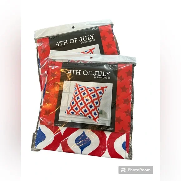 NWT 2 18x18 Red/White/Blue/ July 4th Pillow Cases‎