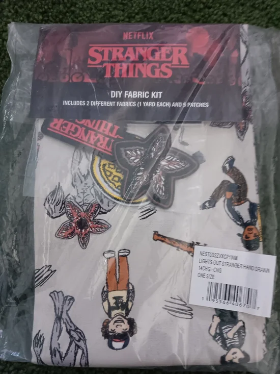 Netflix Stranger Things Fabric Kit - White with Red, Yellow, Brown Accents