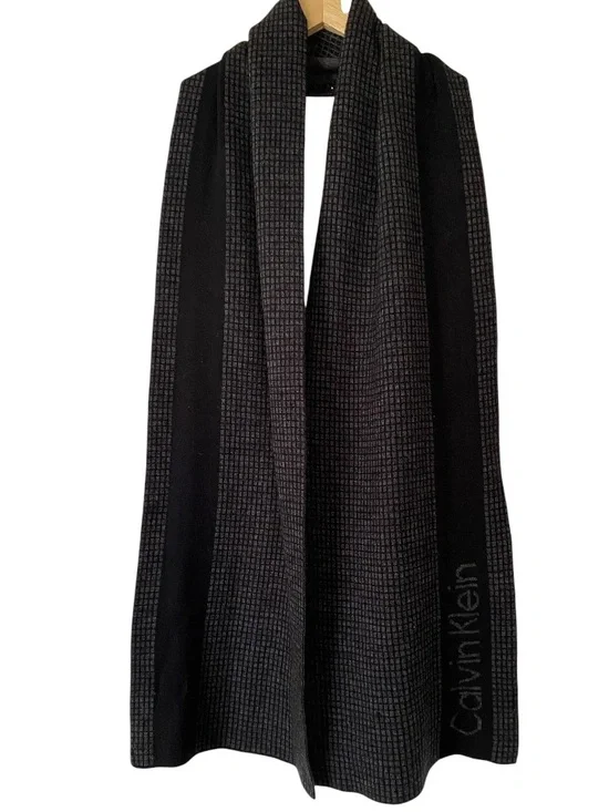 CALVIN KLEIN Men’s Charcoal Gray Scarf