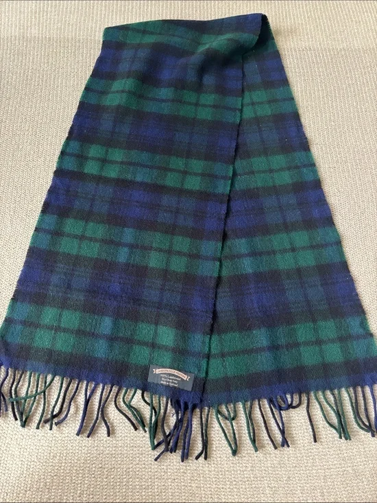 Tartan Lamb’s Wool Scarf in Green and Navy Plaid made in Scotland