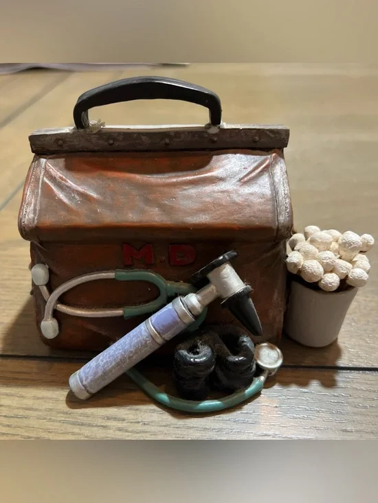 Masters Of Miracles Doctors Bag Trinket Box 1998-