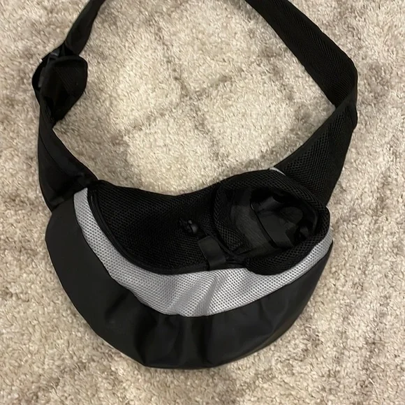 COPY - NWOT SLING DOG CARRIER