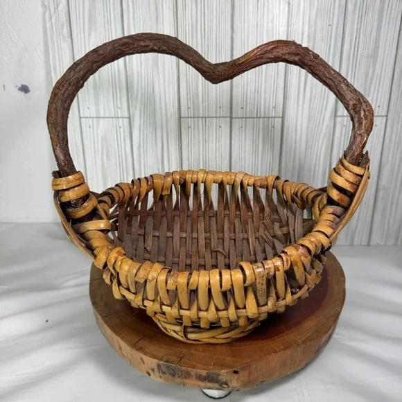 Vintage Vine Handle God's Eye Melon Basket