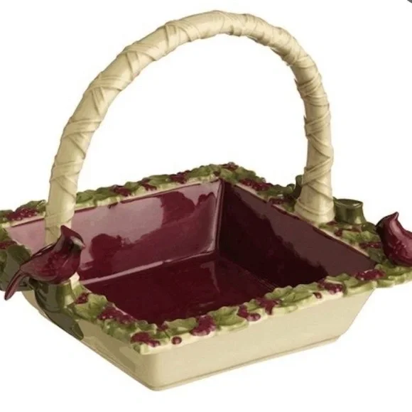 Grasslands Road Burgundy and Cream Cardinal Basket NWT
