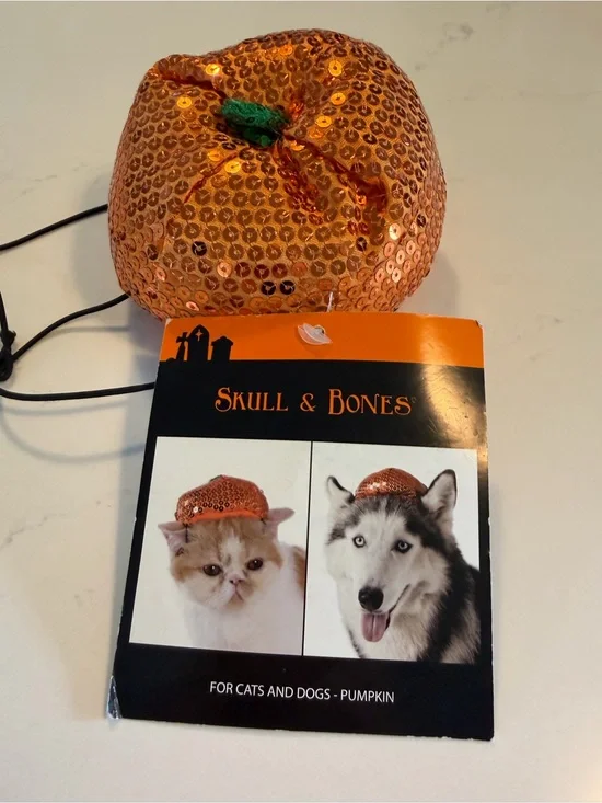 Skull & Bones Sequin Pumpkin Pet Hat - Orange
