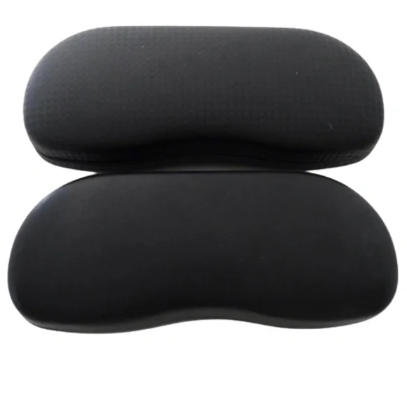 RAY BAN~HARD CLAMSHELL~BLACK SUNGLASSES CASES~LOT OF 2