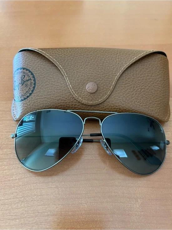 Ray-Ban Large Metal Aviator Gradient