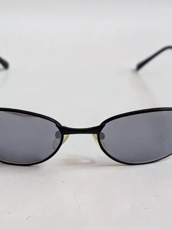 NWT Vintage 90's Classic Oval Metal Sport Sunglasses (M. Black)