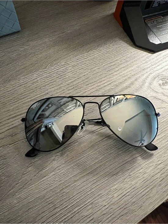 RayBanClassic Aviator Sunglasses - Black Frame with Silver Mirrored Lenses