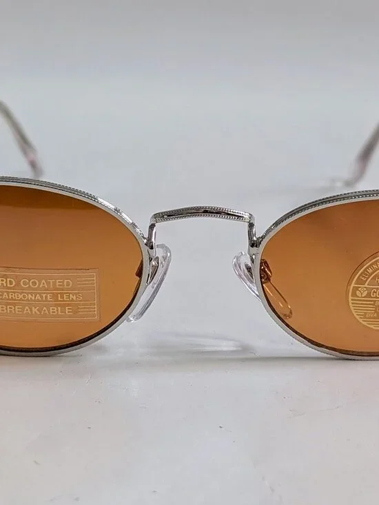 NWT Vintage 90's Classic Oval Metal Sport Sunglasses (S. Silver)