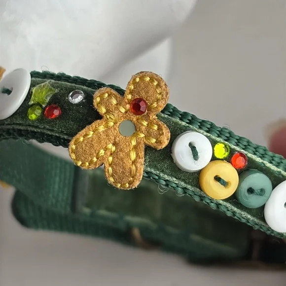 Christmas Gingerbread Man Green and Gold Button Dog Collar