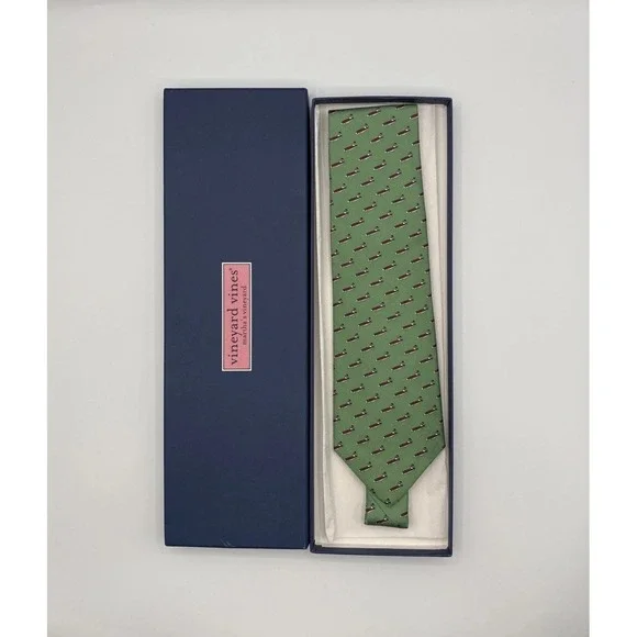 Vineyard Vines Boat Tie Mens Green Silk Hand Made USA Cargo Ship