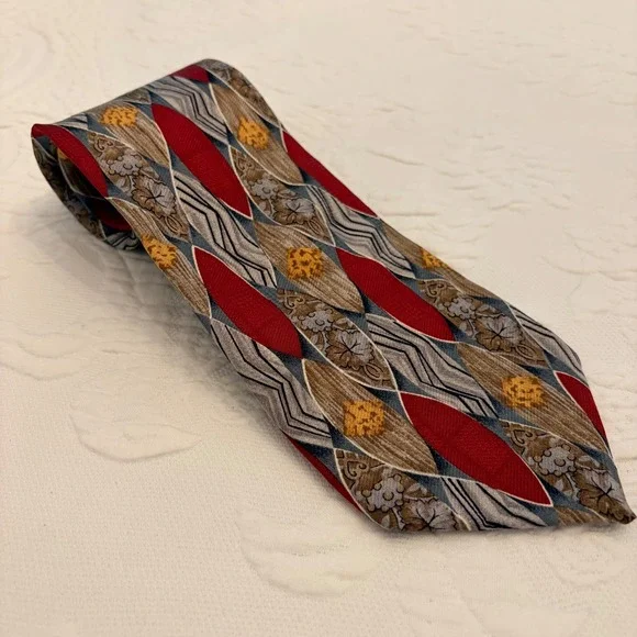 Guy Laroche Diffusion Silk Tie Red Grey Tan Geometric Diamond Pattern Canada