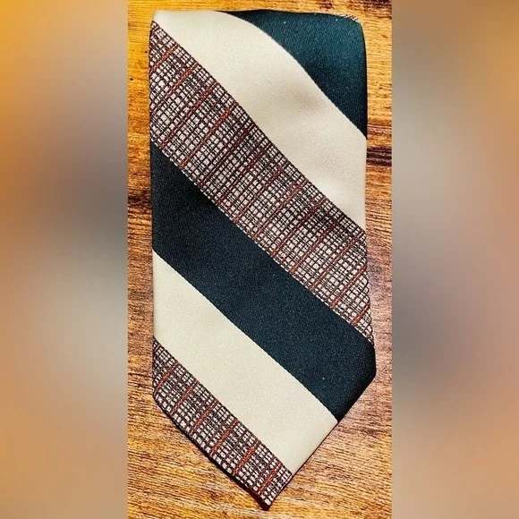 🌟HP🌟 VINTAGE WEMLON WEMBLEY Tie Green Mint Pink Beige Zig Zags Stripes Necktie