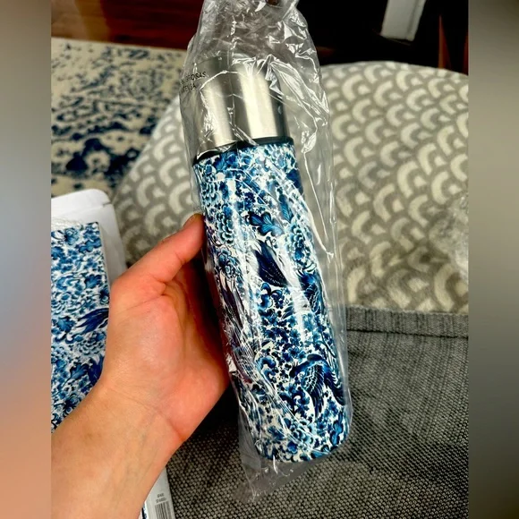 NEW 17oz Stone Cold Fox Thermos
