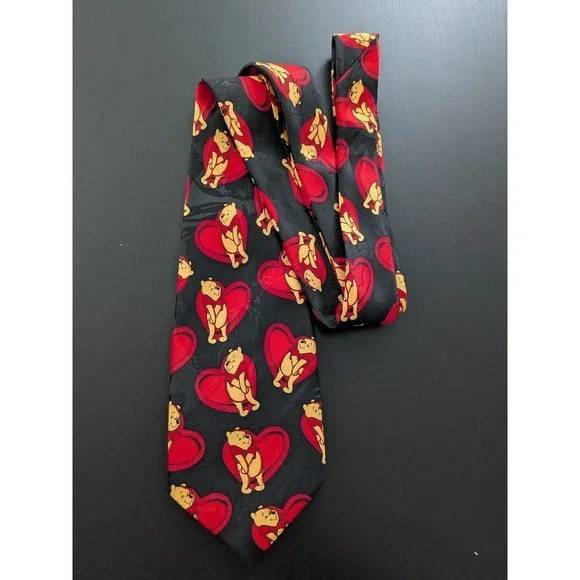 Disney Winnie The Pooh Valentines Tie Necktie All Over Hearts Print 58
