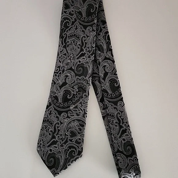 STAFFORD Men's Black, Grey And Silver Paisley Tie