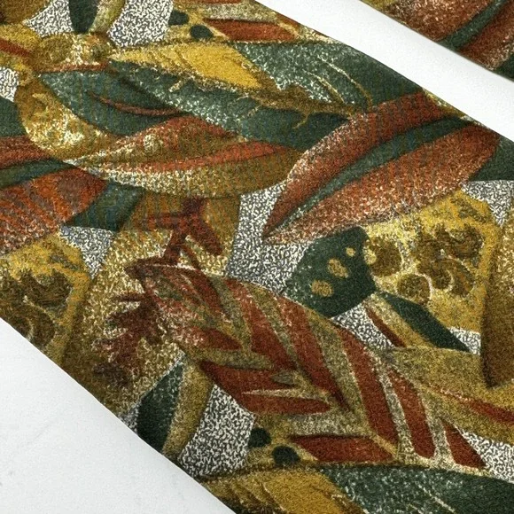 Men's Tie 100% Silk Green and Brown Leaves‎