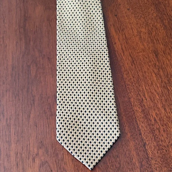 Armani Elegant Black and Gold Men's Tie
