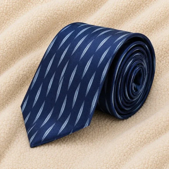 Luomo Moda Italy‎ Silk Necktie Blue Silver Geometric Abstract Business Tie