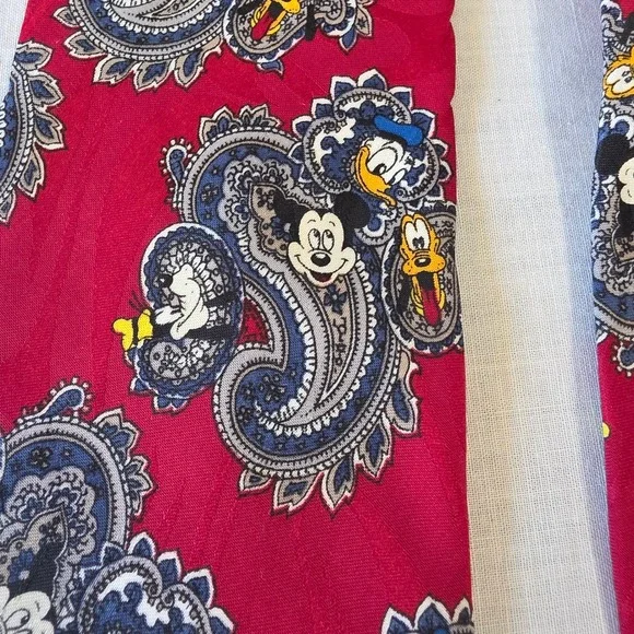 Disney Mickey Unlimited Paisley Tie Mickey Donald‎ Pluto Red Novelty OS Vintage