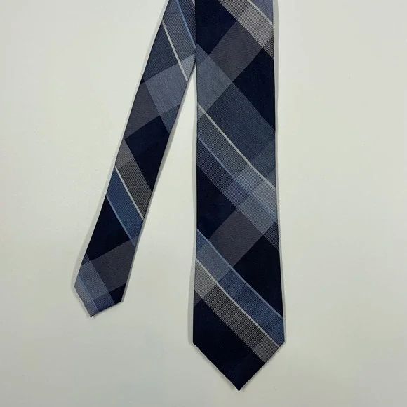 Reaction Kenneth Cole Navy Blue Plaid Silk Necktie Mens One Size