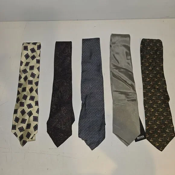 NICE LOT OF 5 USED MEN'S SILK AND/OR POLYESTER TIES Boss Lauren Brooks Brothers