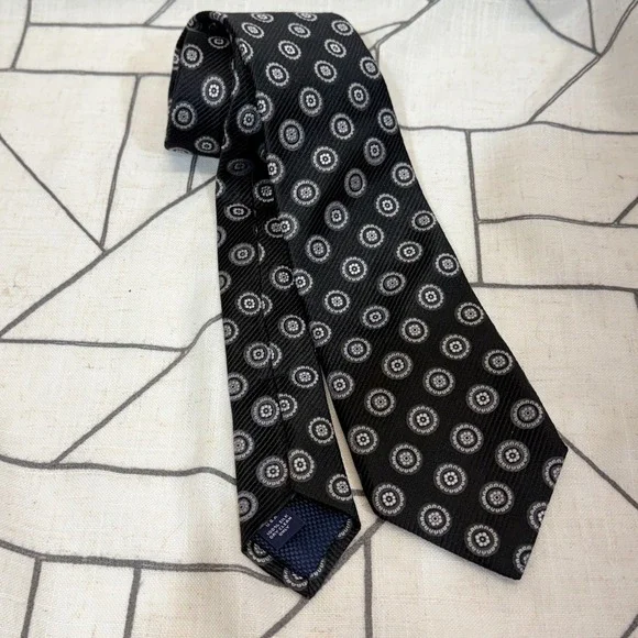 Cremieux Necktie One Size Black Silk Geometric‎ Medallion Handmade USA
