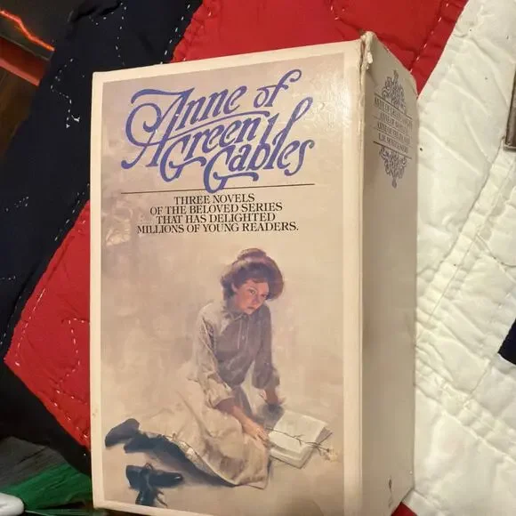 Vintage 1980's Anne of Green Gables‎ Three Novels Boxed Book Set 1 2 3