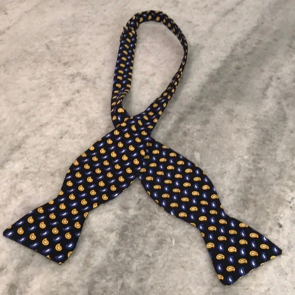 Vintage‎ Silk Bowtie Mens Blue Paisley Festival Bohemian Artsy Wedding Formal