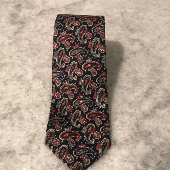 Lord & Taylor Silk Tie Mens Navy Blue Red Paisley Designer Luxury The Mans Shop‎