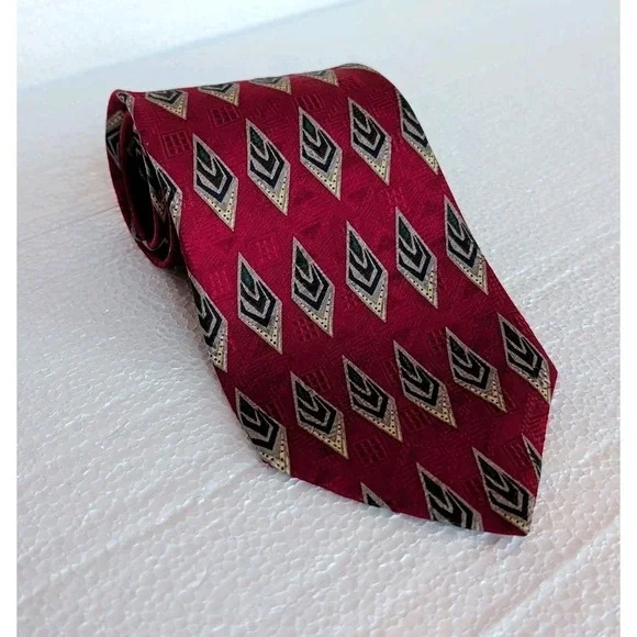 Barbara Blank New York 100% Silk‎ Tie Red Geometric Pattern 61