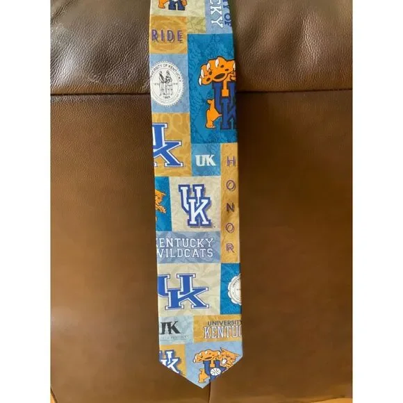 University Of Kentucky Men's‎ Tie 100% Silk UK Logo Eagle Wings Wildcats