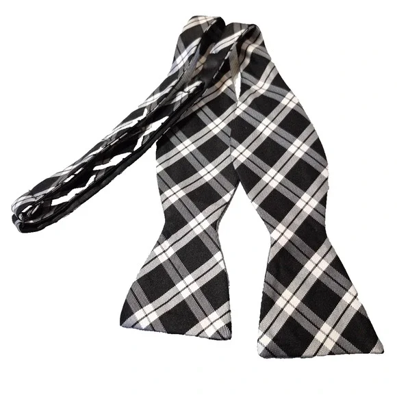 Jos. A. Bank Bowtie Exclusive Collection Black White Silk Bow Tie Adjustable