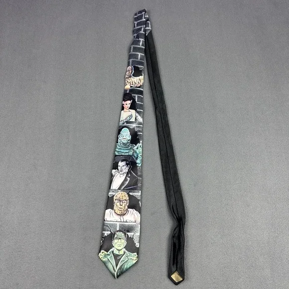 VTG Universal Monsters Horror Movie Silk Tie Frankenstein Dracula Wolfman USA