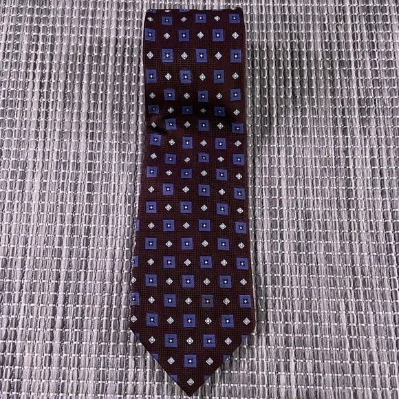 Tasso Elba Mens Silk Tie Burgundy Blue Geometric Square Pattern Hand Made