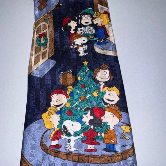 Peanuts Christmas Silk Tie Mens OS Navy Blue Charlie Brown Snoopy Caroling USA