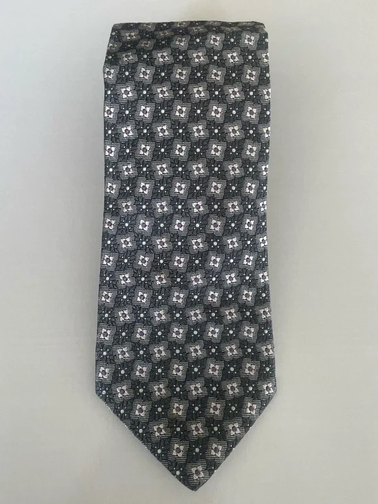 NWT Brooks Brothers Silk Gray and Purple Tie with Geometric Floral-Type Pattern