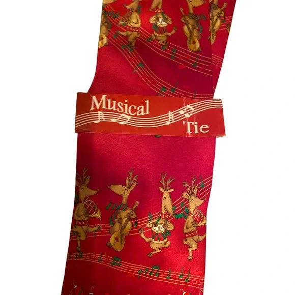 Hallmark Holiday Traditions Mens Red Silk Musical Reindeer‎ Christmas Tie NWT